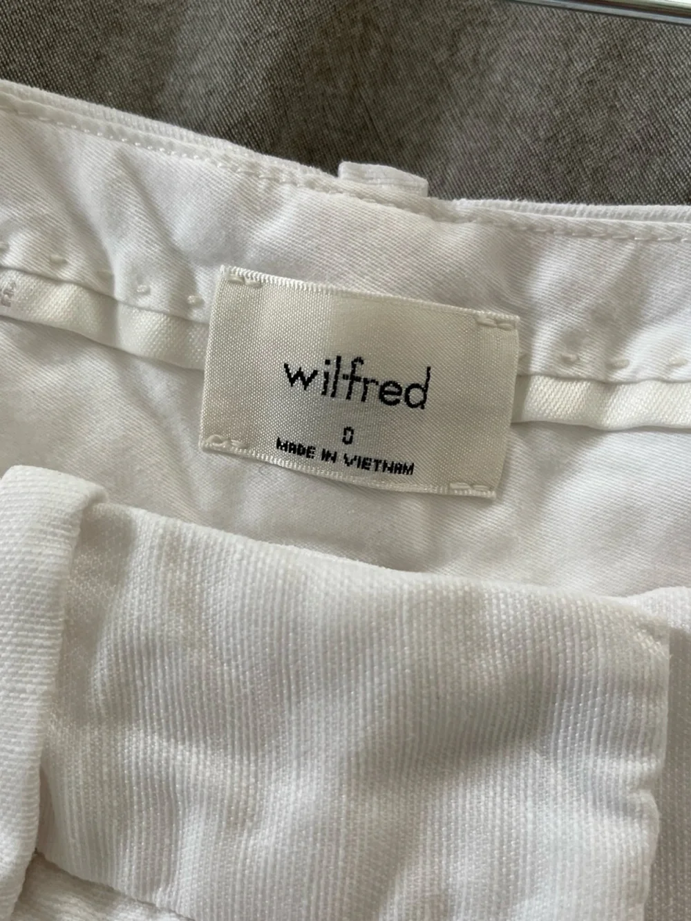 Aritzia Wilfred effortless tailored trousers, High-Rise Wide-Leg Pants - White